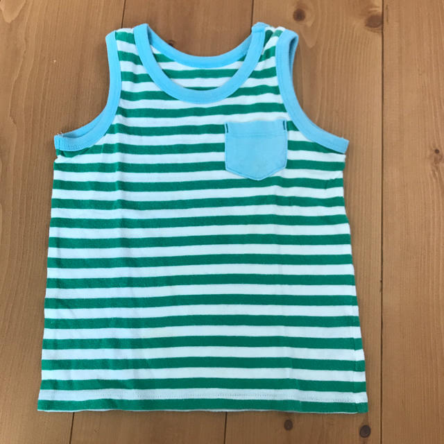 UNIQLO(ユニクロ)のボーダー タンクトップ 90 キッズ/ベビー/マタニティのキッズ服男の子用(90cm~)(Tシャツ/カットソー)の商品写真