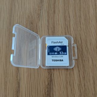 トウシバ(東芝)のFlashAir SDXCカード 32GB 日本製 無線 Wi-Fi(その他)