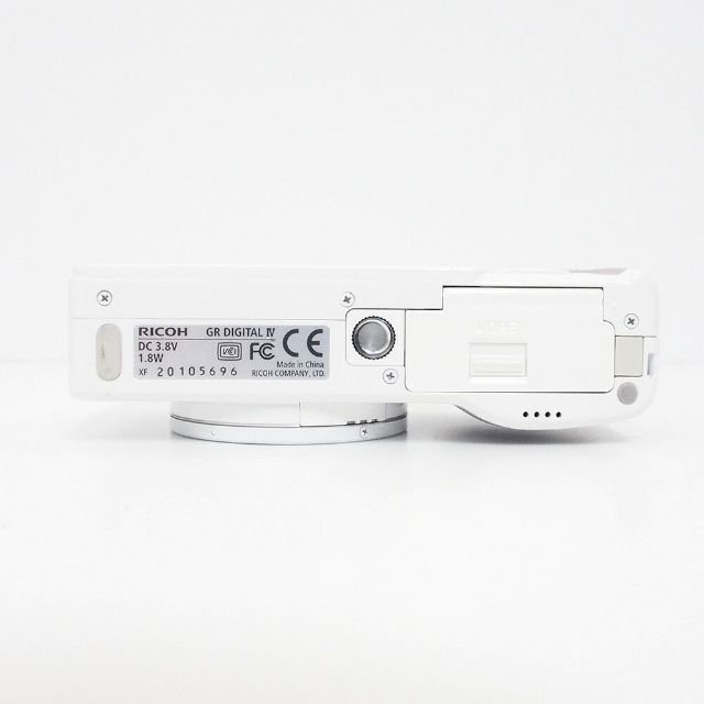 RICOH GR Digital IV ホワイト デジタルカメラ RICOH GR Digital IV ホワイト デジタルカメラ