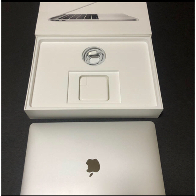 MacBook pro 2017 ほぼ新品