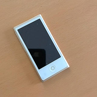 アップル(Apple)のiPod nano 第7世代 ゴールド ジャンク Apple(ポータブルプレーヤー)