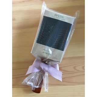 アヴェダ(AVEDA)のAVEDA パドルブラシ 新品・未開封(ヘアブラシ/クシ)