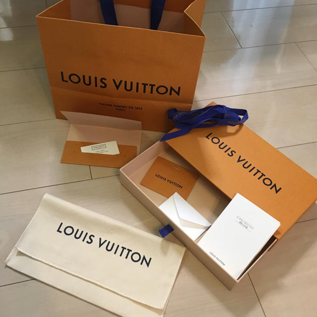 LOUIS VUITTON(ルイヴィトン)のルイヴィトン 長財布 箱のみ レディースのバッグ(ショップ袋)の商品写真