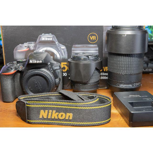 Nikon D5600 ダブルズームキットスマホ/家電/カメラ