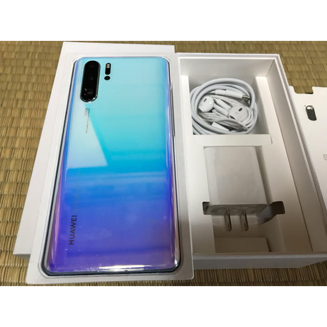 ANDROID(アンドロイド)のhuwei p30 pro グローバル版 8gb/256gb スマホ/家電/カメラのスマートフォン/携帯電話(スマートフォン本体)の商品写真