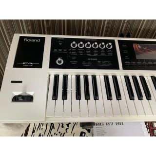 ローランド(Roland)のRoland FA-06 SC(キーボード/シンセサイザー)