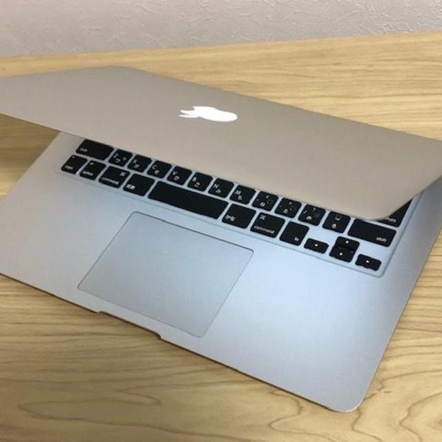 新品同様 延長保証可 MacBookAir 1800/13.3 MQD32J/A スマホ/家電/カメラのPC/タブレット(ノートPC)の商品写真