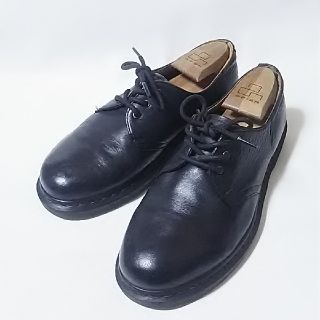 ドクターマーチン(Dr.Martens)の
王道デザイン!ドクターマーチン高級3ホールローファー人気の黒ビンテージ！


(ドレス/ビジネス)