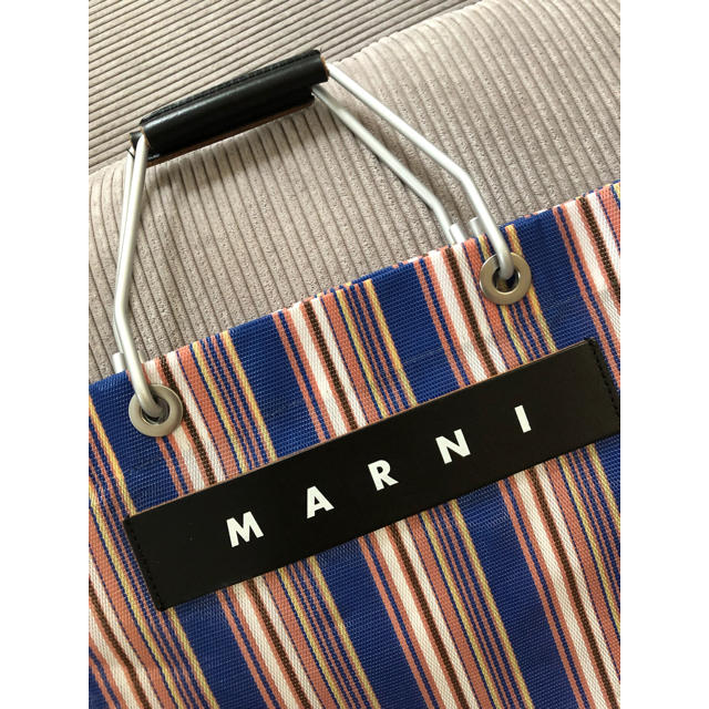 MARNIフラワーカフェバッグ