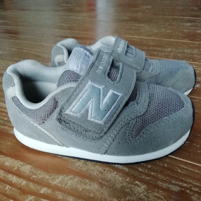 New Balance(ニューバランス)のニューバランス　キッズスニーカー キッズ/ベビー/マタニティのキッズ靴/シューズ(15cm~)(スニーカー)の商品写真