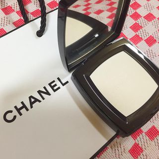 シャネル(CHANEL)の【最終値下げ】未使用品 シャネル プードゥル ルミエール グラッセ(フェイスパウダー)