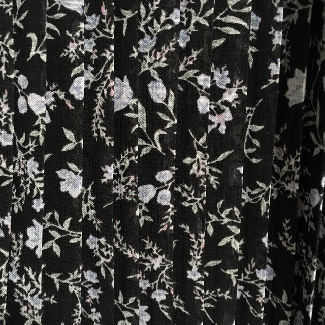 LOWRYS FARM(ローリーズファーム)のローリーズファーム☆小花柄プリーツスカート レディースのスカート(ロングスカート)の商品写真