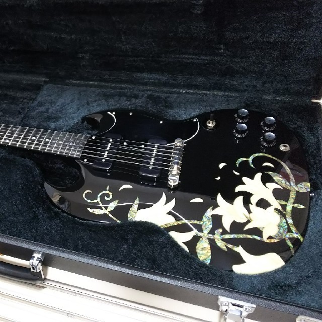 ESP(イーエスピー)のESP 紗理奈 Signature Model ～BLACK LILY～

 楽器のギター(エレキギター)の商品写真
