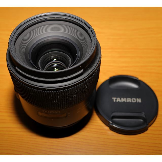 TAMRON(タムロン)のTAMRON SP35mm F1.8 Di VC キヤノン用 スマホ/家電/カメラのカメラ(レンズ(単焦点))の商品写真