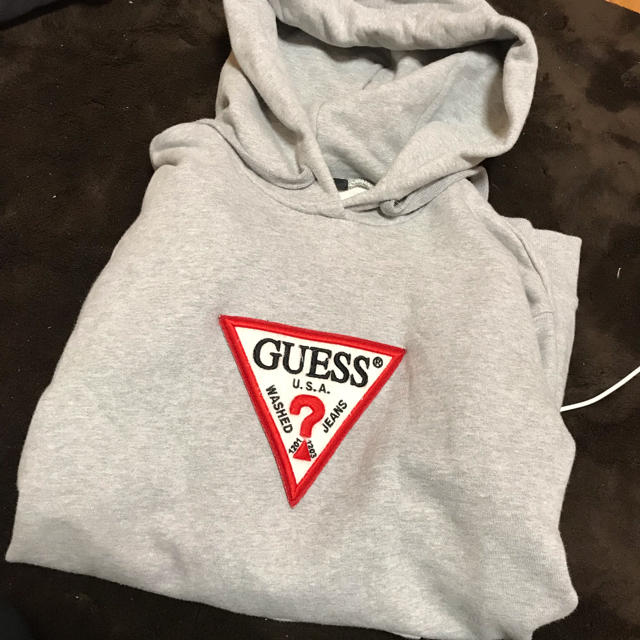 GUESS(ゲス)のGUESS パーカー メンズのトップス(パーカー)の商品写真