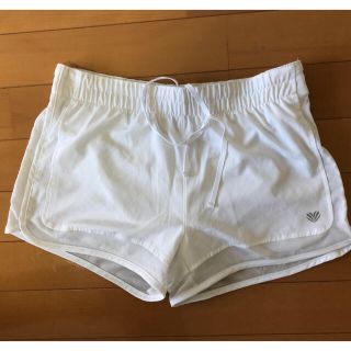 フォーエバートゥエンティーワン(FOREVER 21)の【ショートパンツ】トレーニングパンツ ホワイト レディース S(ショートパンツ)