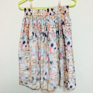 ジルバイジルスチュアート(JILL by JILLSTUART)のFLOWER SKIRT(ひざ丈スカート)