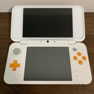 ニンテンドー2DS(ニンテンドー2DS)のnew NINTENDO 2DS LL 本体(携帯用ゲーム機本体)