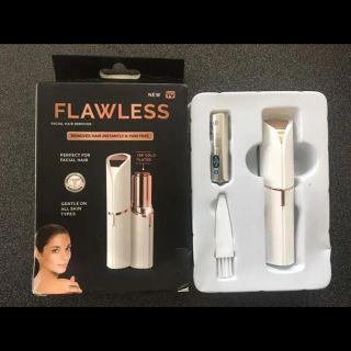 【大特価！】FLAWLESS / フローレス コードレスシェーバー】 (レディースシェーバー)