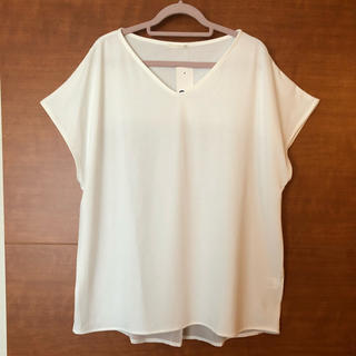 ジーユー(GU)の後ろシフォンのVネックTシャツ(Tシャツ(半袖/袖なし))