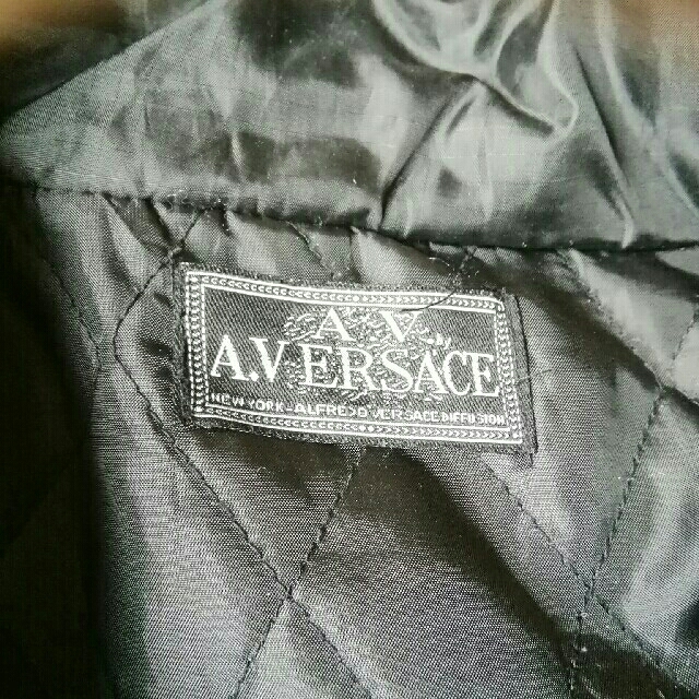 VERSACE(ヴェルサーチ)のA.VERSACEヴェルサーチセットアップビッグロゴ刺繍 メンズのジャケット/アウター(ナイロンジャケット)の商品写真