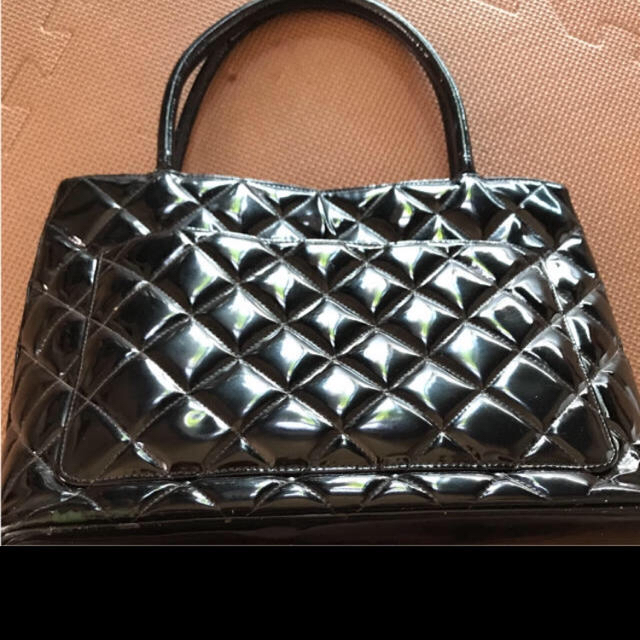 CHANEL♡シャネル♡復刻トートエナメル♡