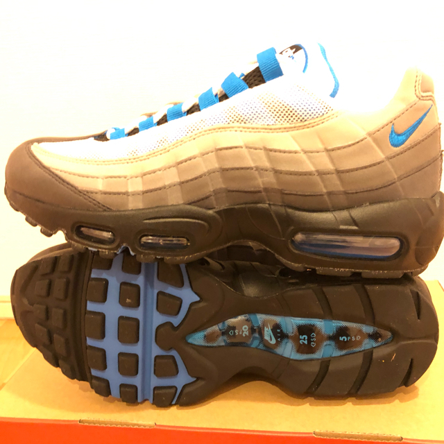 NIKE(ナイキ)のエアマックス95  クリスタルブルー メンズの靴/シューズ(スニーカー)の商品写真