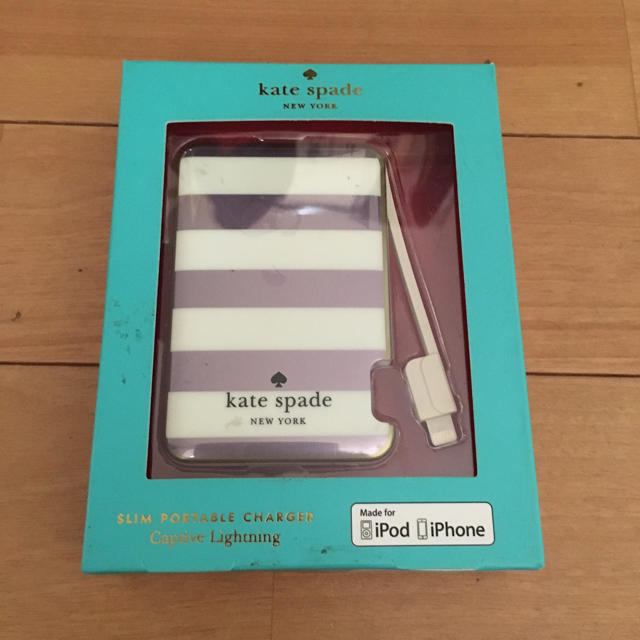 kate spade new york(ケイトスペードニューヨーク)のケイトスペード kate spade 充電器 バッテリー iphone スマホ/家電/カメラのスマートフォン/携帯電話(バッテリー/充電器)の商品写真