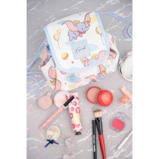 ディズニー(Disney)の【16日まで出品】香港 セブイレ ダンボ 巾着バッグ(キャラクターグッズ)