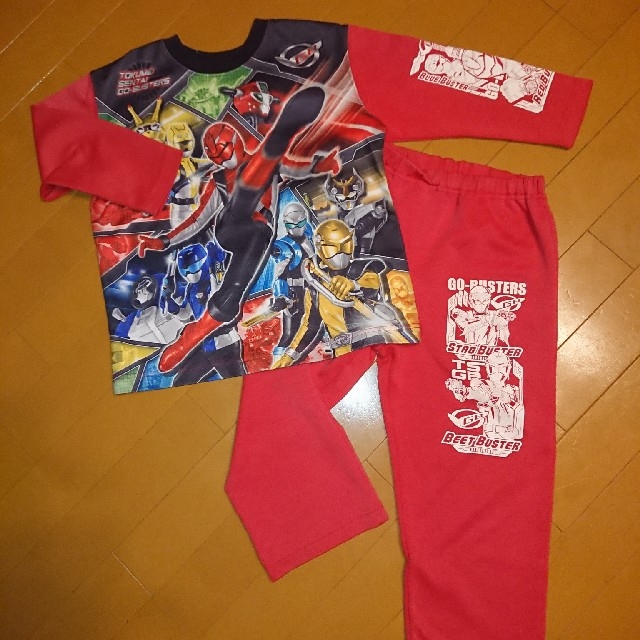 BANDAI(バンダイ)の男児用120㎝ゴーバスターズ光るパジャマ キッズ/ベビー/マタニティのキッズ服男の子用(90cm~)(パジャマ)の商品写真