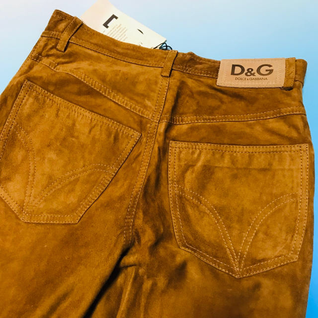 D&G(ディーアンドジー)の新品 ★未使用★ D&G★ イタリア製 ★カーフパンツ★ キャメル ★小難あり レディースのパンツ(その他)の商品写真