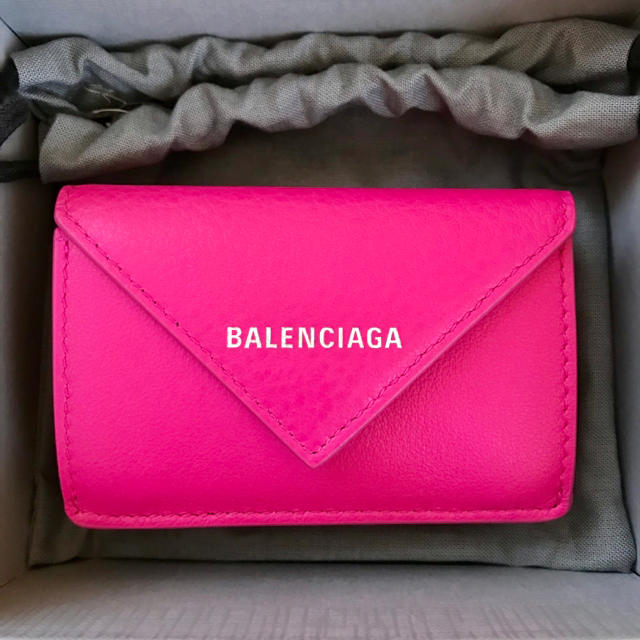 Balenciaga(バレンシアガ)の【新品】希少 バレンシアガ ペーパーミニウォレット ピンク レディースのファッション小物(財布)の商品写真