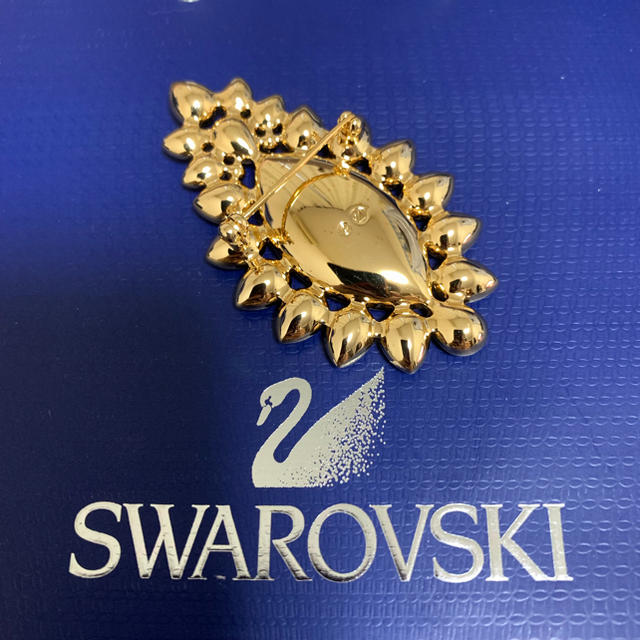 SWAROVSKI アラバスター ブローチ 1