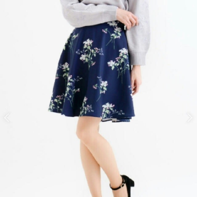 MAJESTIC LEGON(マジェスティックレゴン)の花柄スカート*マジェスティックレゴン レディースのスカート(ひざ丈スカート)の商品写真