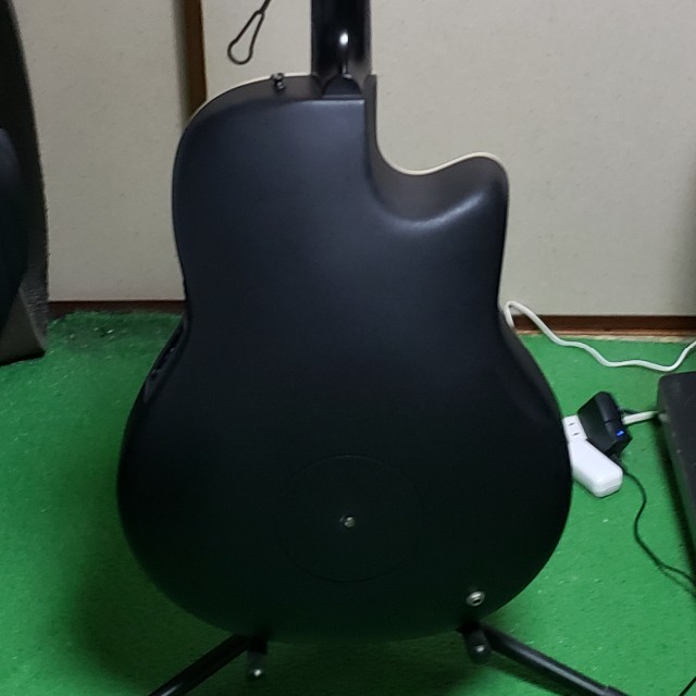 エレアコ　Ovation Celebrity CS247レフティ