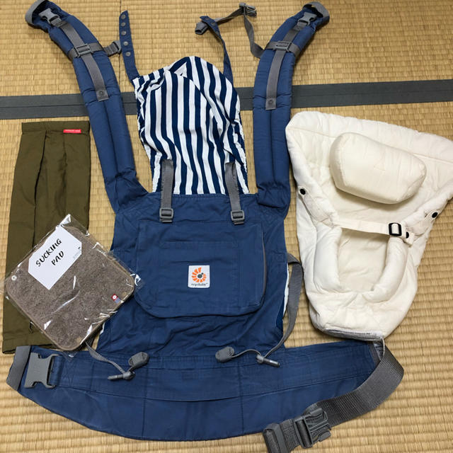 Ergobaby(エルゴベビー)のエルゴ 抱っこ紐オリジナル インサート付き キッズ/ベビー/マタニティの外出/移動用品(抱っこひも/おんぶひも)の商品写真