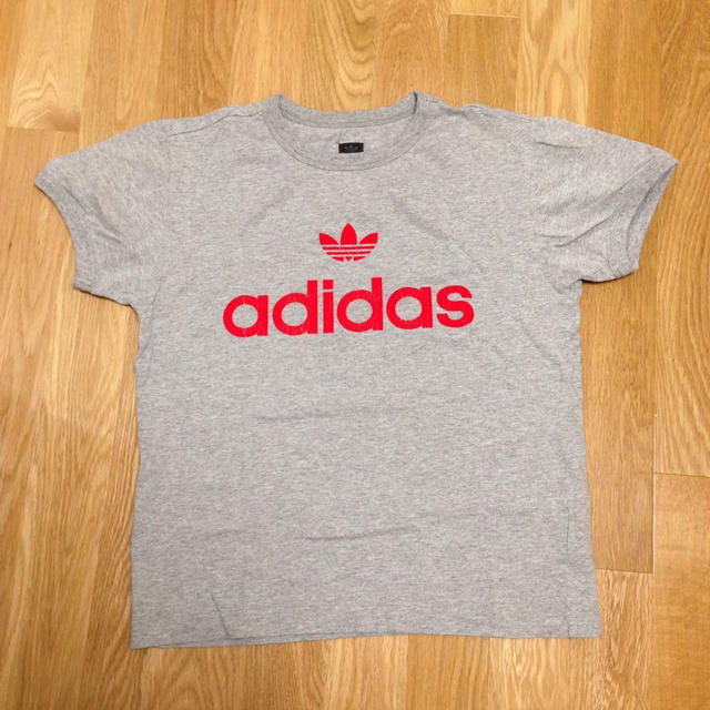 adidas(アディダス)のadidasロゴT レディースのトップス(Tシャツ(半袖/袖なし))の商品写真