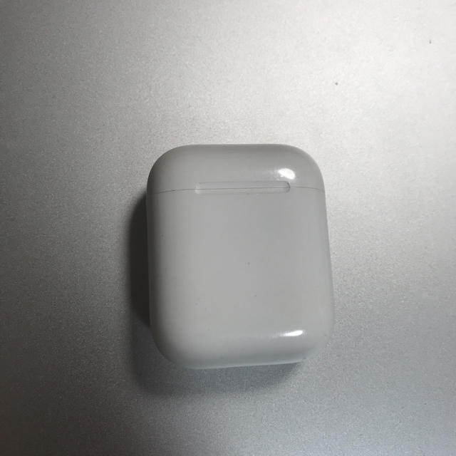 AirPods 充電ケース