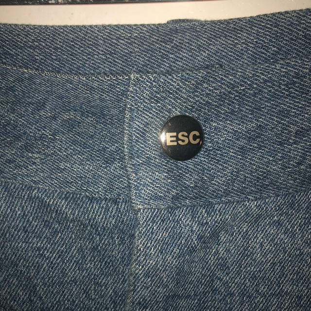 COMME des GARCONS(コムデギャルソン)のesc studio zip denim 5月31まで値下げ中 レディースのパンツ(デニム/ジーンズ)の商品写真