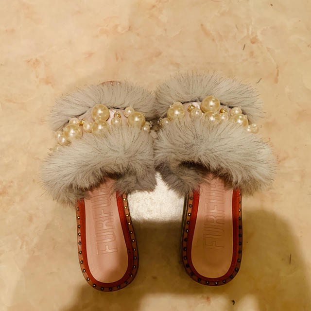 fur fur(ファーファー)の⚠️¥10000→¥6000⚠️FURFUR  ファーサンダル ピンク レディースの靴/シューズ(サンダル)の商品写真