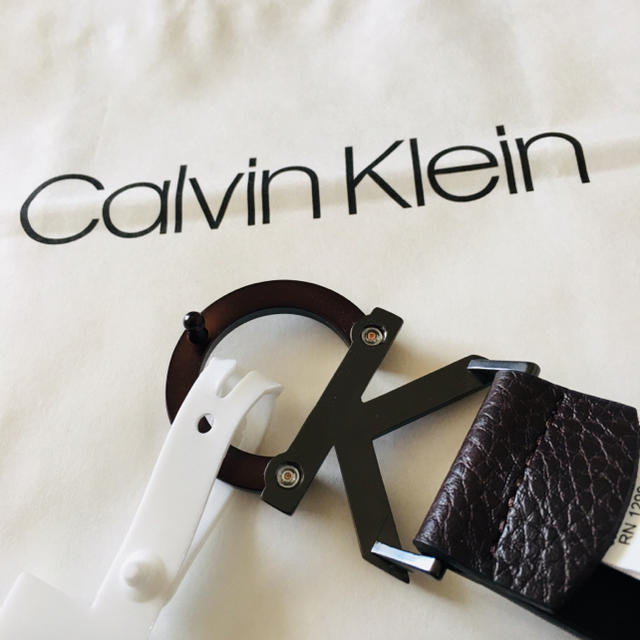 大人気★Calvin Klein CKロゴバックルメンズ厚め本革ブラウン色ベルト