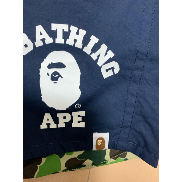 A BATHING APE(アベイシングエイプ)の定価以下XLサイズ！19ss  BAPE ABCカモリバーシブルショーツ緑紺 メンズのパンツ(ショートパンツ)の商品写真