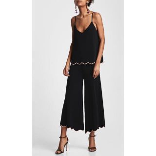 ザラ(ZARA)の【未使用品】ZARA ブラック スカラップ  キャミソール(キャミソール)