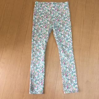 エイチアンドエム(H&M)のH&M 花柄 ストレッチパンツ 140 9-10y 135(パンツ/スパッツ)