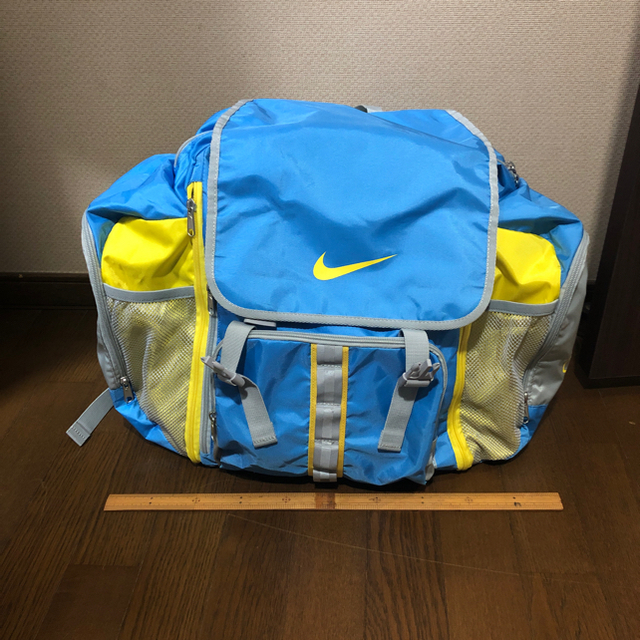 NIKE(ナイキ)のナイキ大容量リュックサック キッズ/ベビー/マタニティのこども用バッグ(リュックサック)の商品写真