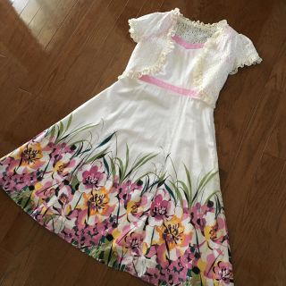 ローラアシュレイ(LAURA ASHLEY)の綿100%花柄ワンピース38❤️大人可愛い❤️(その他)