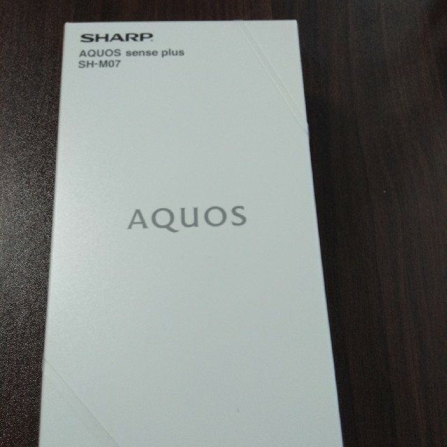 AQUOS sense plus SH-M07 ベージュ1640万画素アウトカメラ