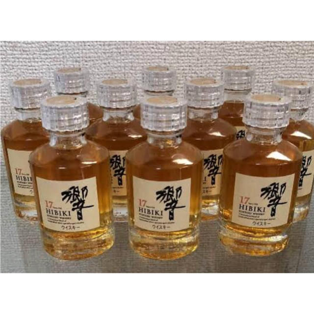 サントリー(サントリー)の響17年 50ml ミニチュアボトル10本セット 食品/飲料/酒の酒(ウイスキー)の商品写真