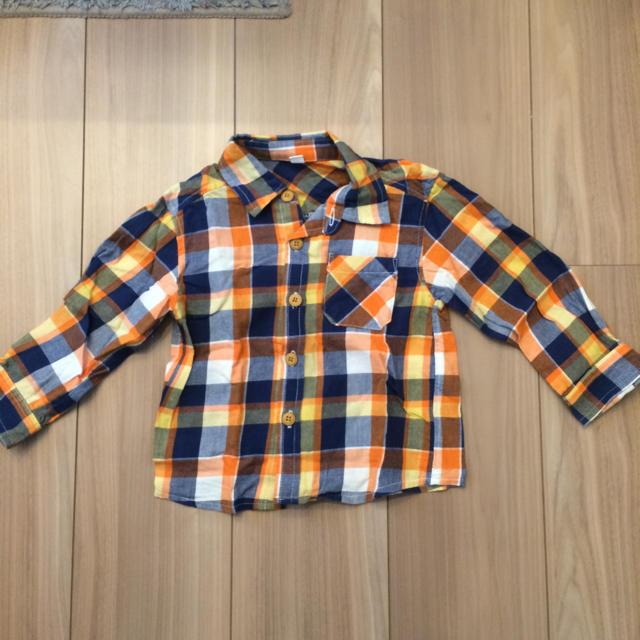 西松屋(ニシマツヤ)のチェックシャツ 95 キッズ/ベビー/マタニティのキッズ服男の子用(90cm~)(ブラウス)の商品写真