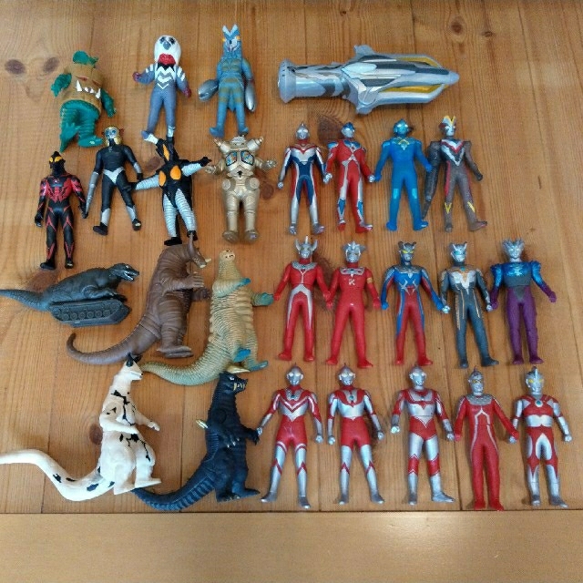 ウルトラマンソフビとギンガスパークセット